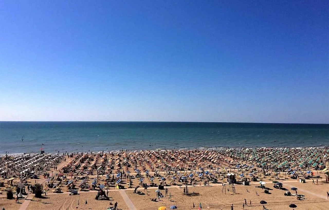 Apartment In Bibione 40875 Italy