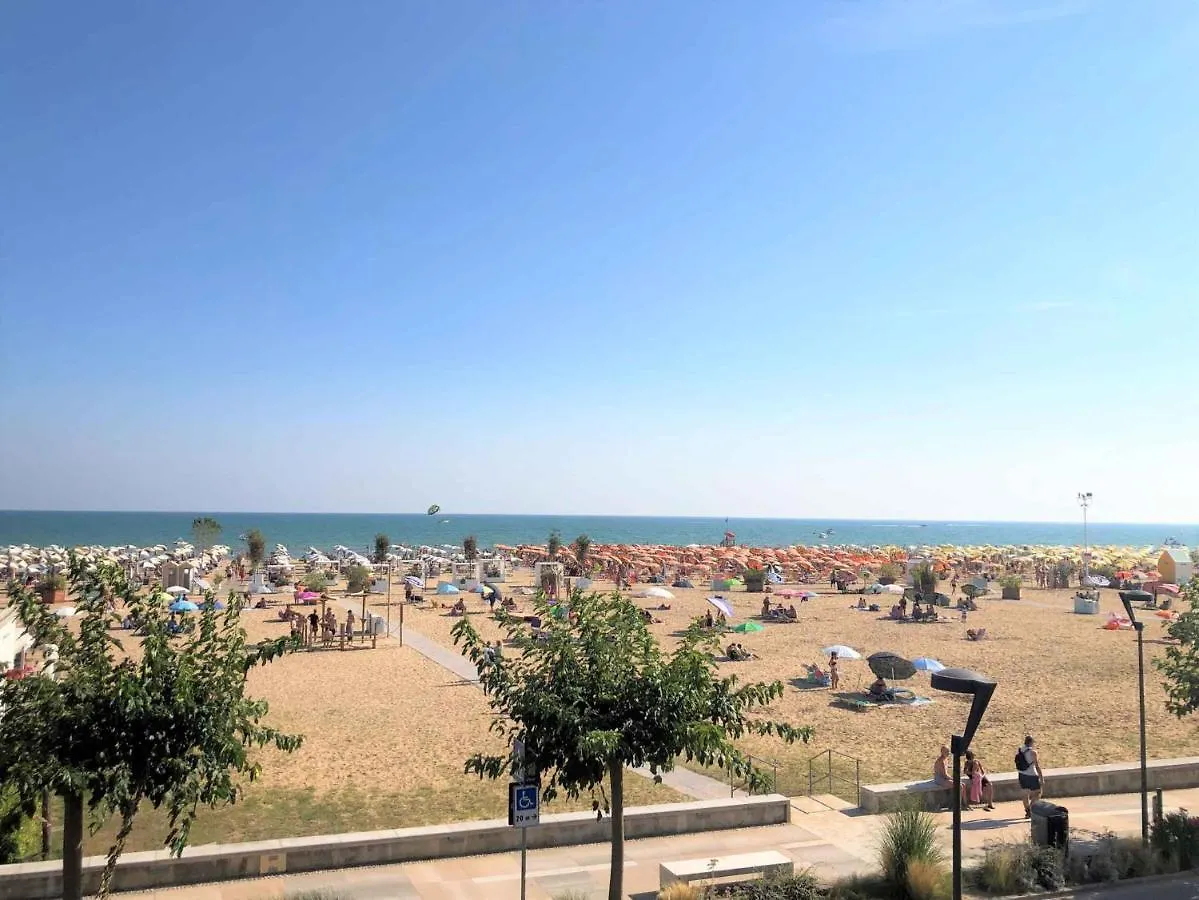 Apartment In Bibione 40875