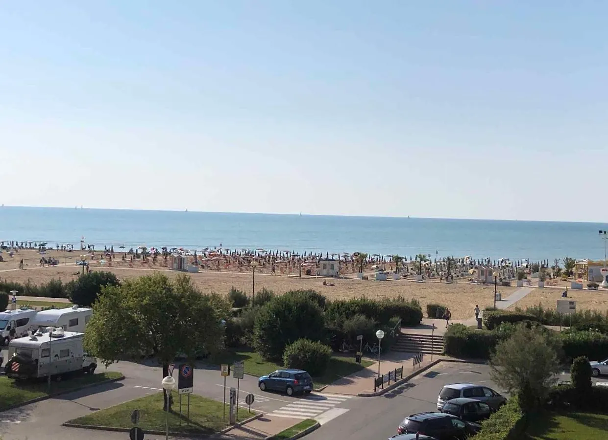 Apartment In Bibione 40875